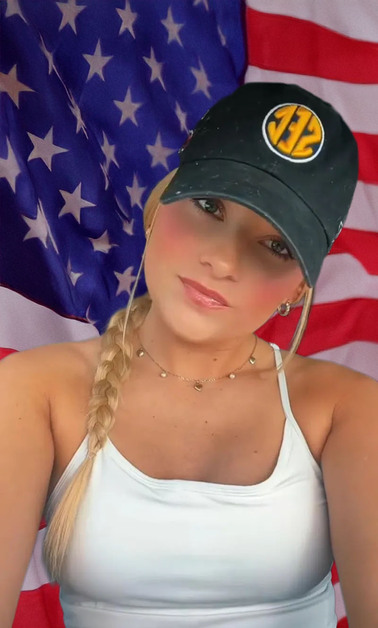 Cheerleader-Laken-Snellings-
